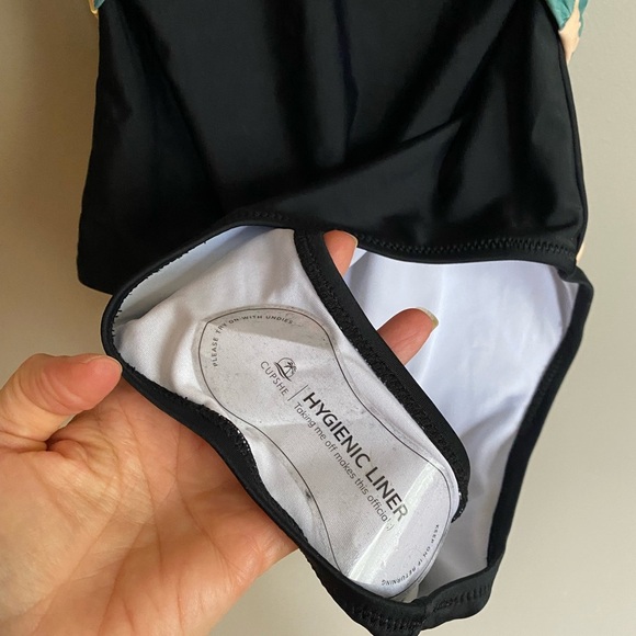 NWT Cupshe “Melissa” Floral Halter Back Tie One Piece Swimsuit Size M - Picture 9 of 11